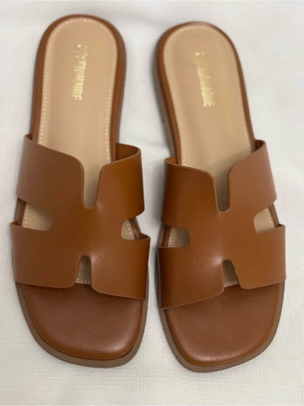 Cushionaire Voyage Brown Cutout Strap Slides Sandals Women 7M